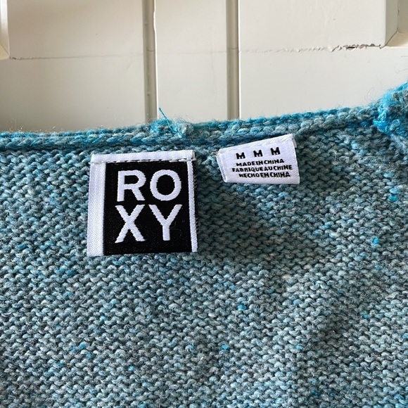 NWT Roxy Riding High Blue & Gray Hooded Sweater w/ 3/4 Length Sleeves - Medium - Picture 2 of 5